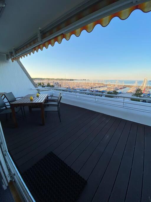Panoramablick Und Den Direkt Vor Der Tuer *